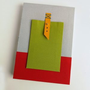 cuaderno mochila gris claro rojo