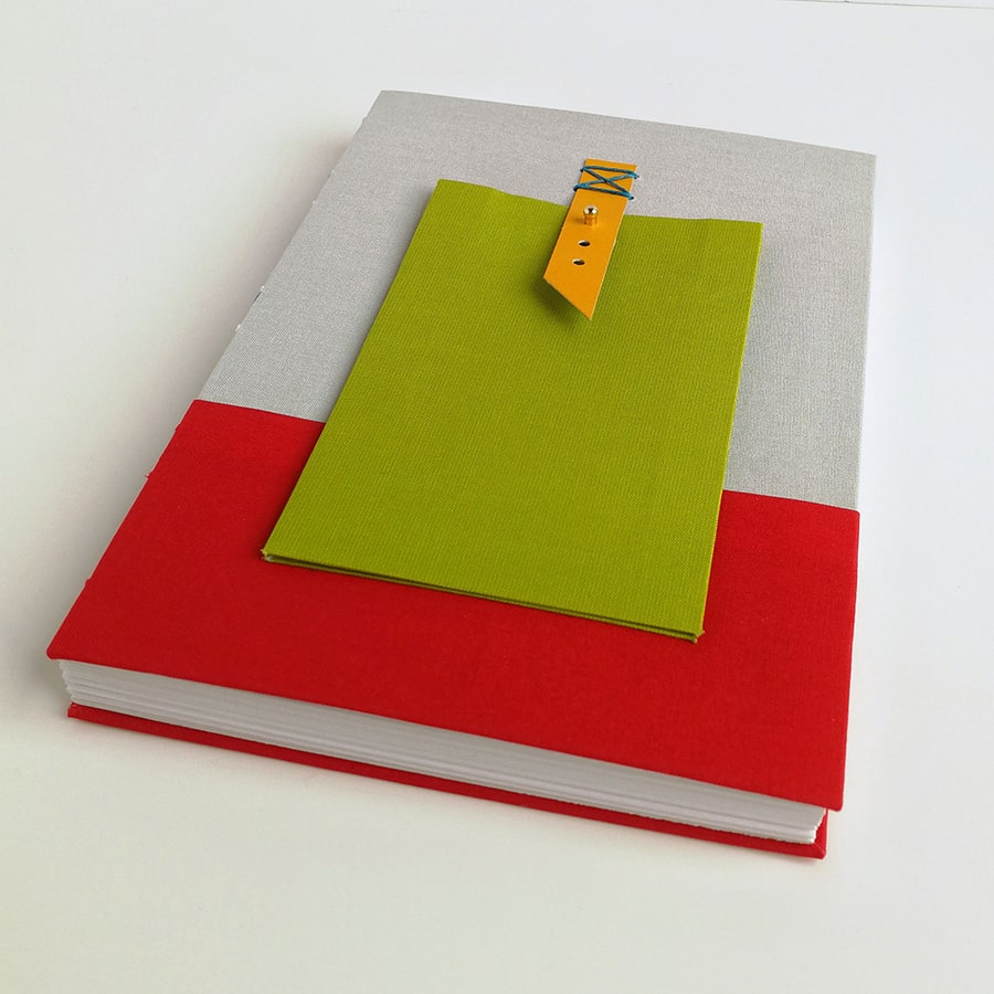 Cuaderno mochila gris claro rojo a5 - Imagen 2