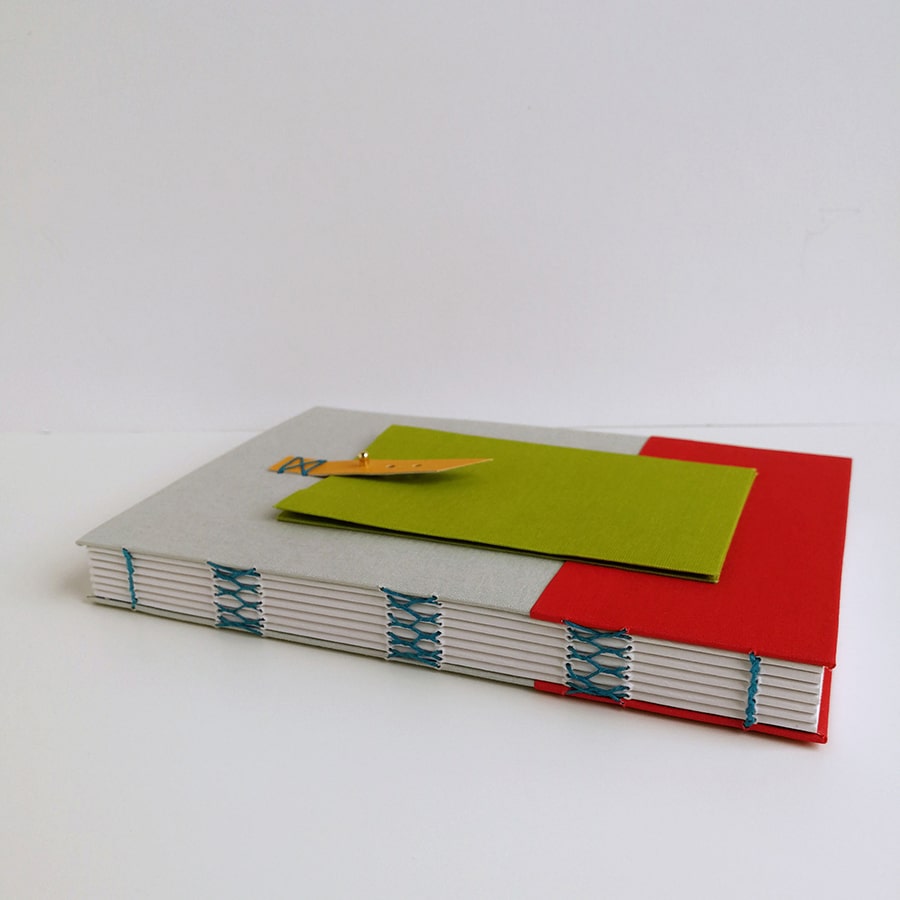 Cuaderno mochila gris claro rojo a5 - Imagen 5