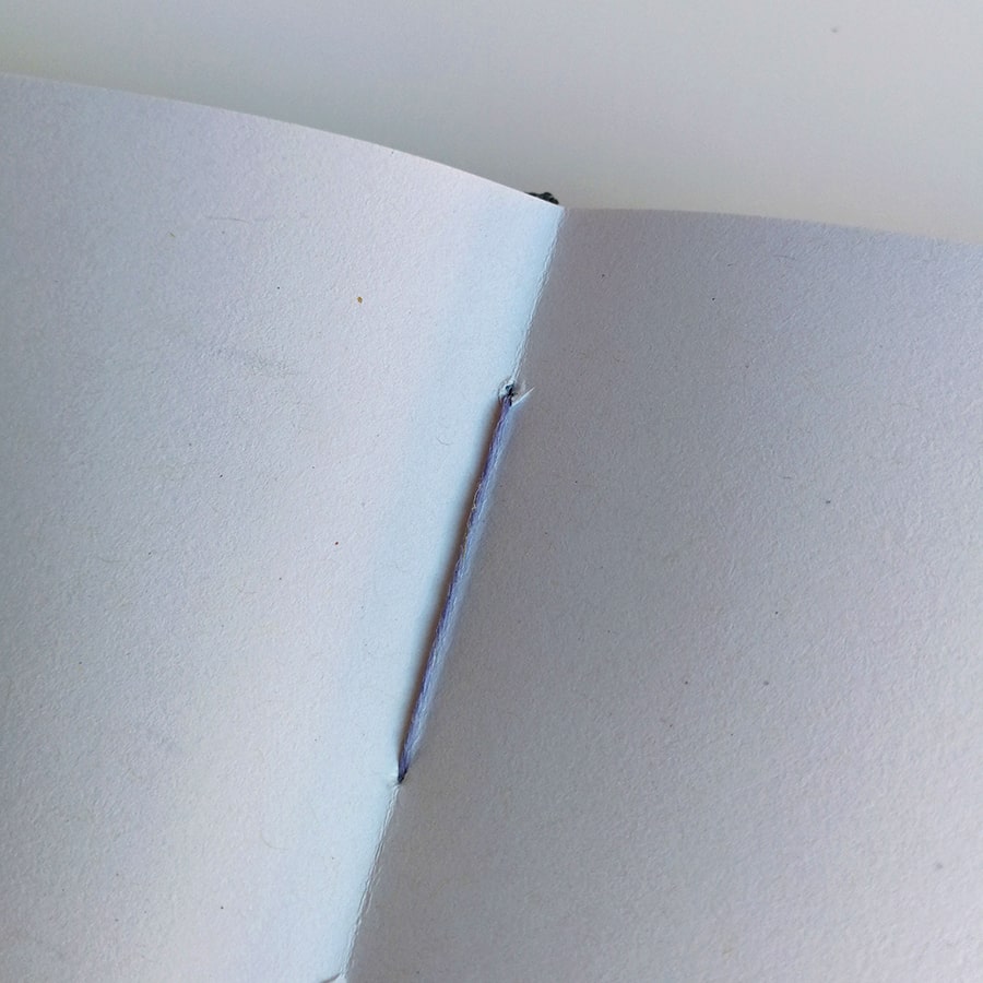 Cuaderno A5 gris oscuro ventana rosa papel reciclado blanco (liso) - Imagen 5