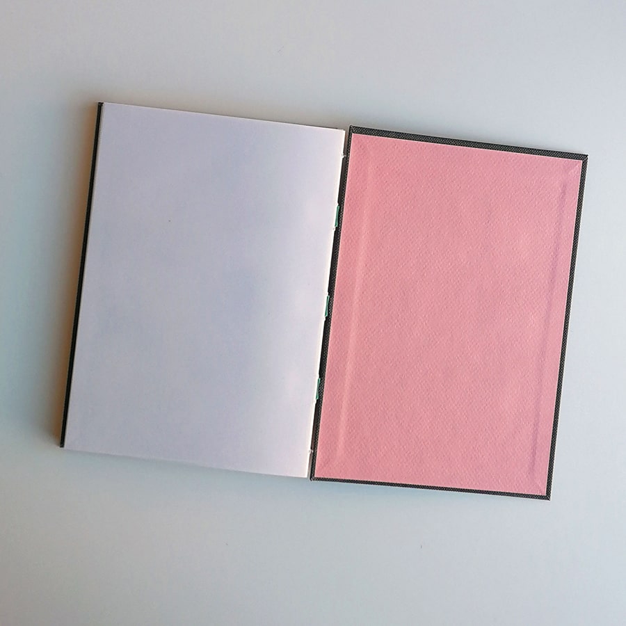 Cuaderno A5 gris oscuro ventana rosa papel reciclado blanco (liso) - Imagen 6