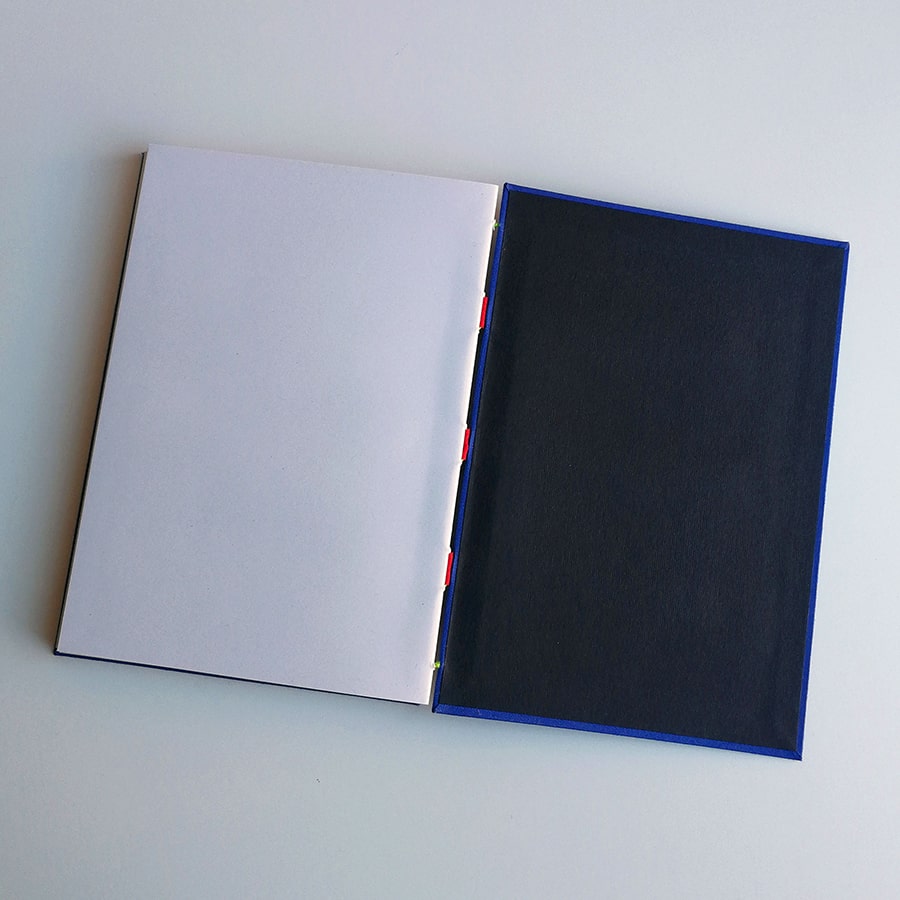 Cuaderno A5 azul noche papel reciclado blanco (liso) - Imagen 5