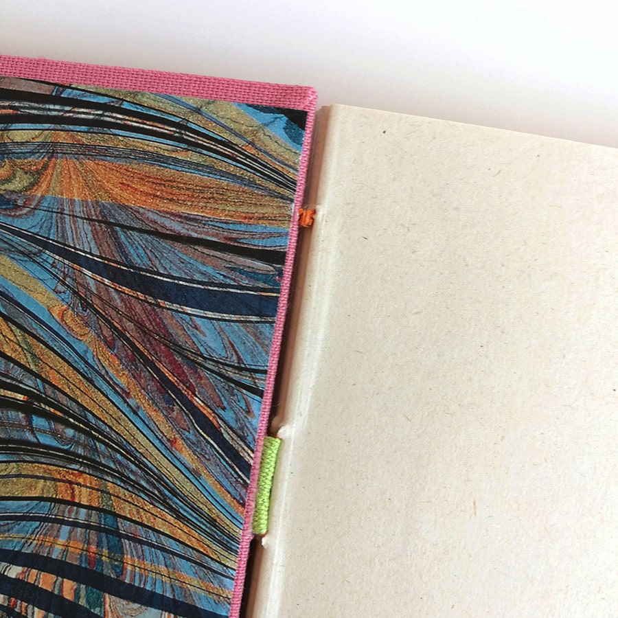 Cuaderno minimalista marmoleado A5 rosa - Imagen 7